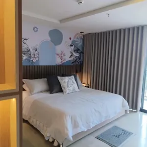 Living 35 Hotel