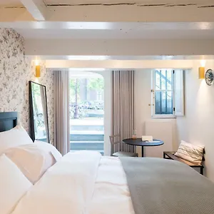 https://bb-milkhouse-luxury-stay-amsterdam.amsterdamhotelsnl.com